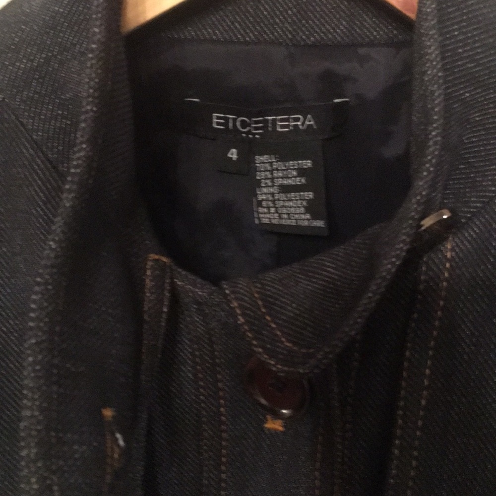 Suit - Picture 5 of 8